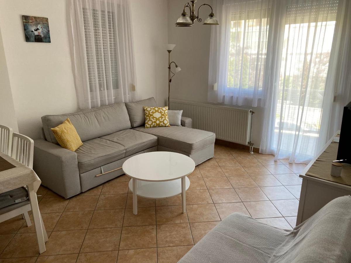 Arnyas Haz Apartment Balatonlelle Bagian luar foto